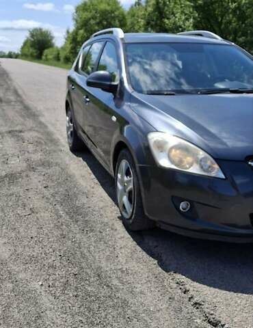Серый Киа Сид, объемом двигателя 1.98 л и пробегом 233 тыс. км за 7400 $, фото 2 на Automoto.ua