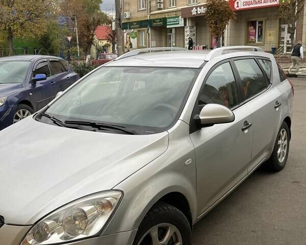 Серый Киа Сид, объемом двигателя 1.59 л и пробегом 128 тыс. км за 6500 $, фото 1 на Automoto.ua