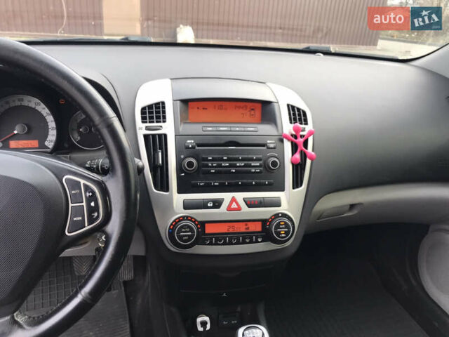 Сірий Кіа Сід, об'ємом двигуна 1.59 л та пробігом 140 тис. км за 5200 $, фото 11 на Automoto.ua