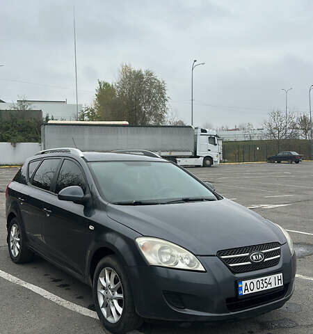 Серый Киа Сид, объемом двигателя 1.4 л и пробегом 258 тыс. км за 4599 $, фото 9 на Automoto.ua