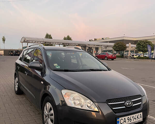 Киа Сид 2008 в Черкассах на Automoto.ua Серый Киа Сид, объемом двигателя 1.58 л и пробегом 165 тыс. км за 5700 $, фото 3 на Automoto.ua