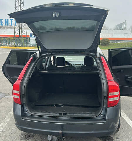 Серый Киа Сид, объемом двигателя 1.4 л и пробегом 258 тыс. км за 4599 $, фото 14 на Automoto.ua