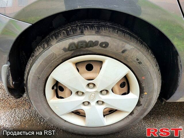 Киа Сид 2008 в Киеве на Automoto.ua Серый Киа Сид, объемом двигателя 1.6 л и пробегом 378 тыс. км за 5500 $, фото 4 на Automoto.ua