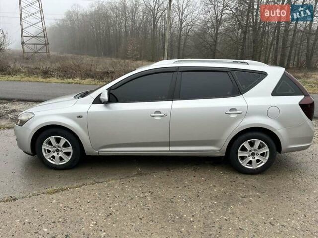 Серый Киа Сид, объемом двигателя 1.6 л и пробегом 199 тыс. км за 6200 $, фото 6 на Automoto.ua