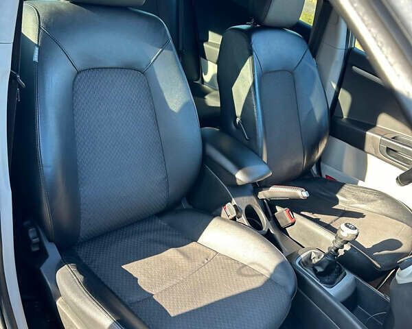 Серый Киа Сид, объемом двигателя 1.6 л и пробегом 308 тыс. км за 6100 $, фото 7 на Automoto.ua