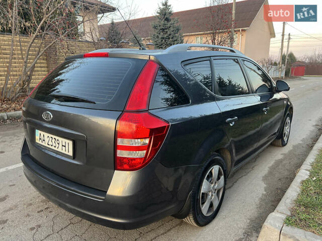 Серый Киа Сид, объемом двигателя 1.59 л и пробегом 249 тыс. км за 6250 $, фото 21 на Automoto.ua