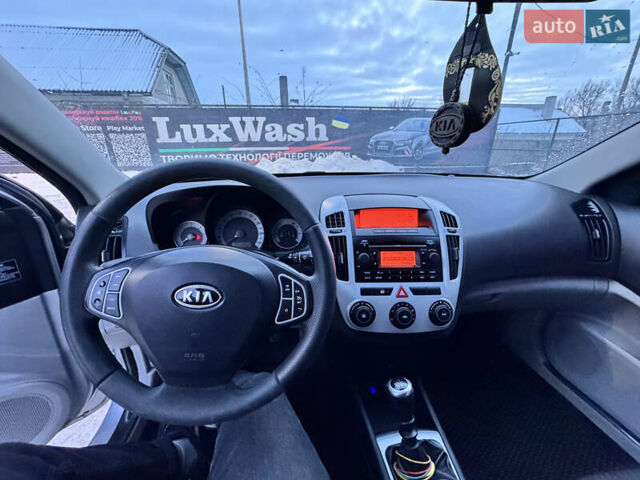 Сірий Кіа Сід, об'ємом двигуна 1.6 л та пробігом 249 тис. км за 5499 $, фото 15 на Automoto.ua