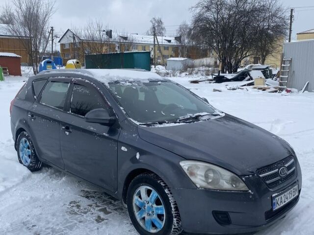 Сірий Кіа Сід, об'ємом двигуна 1.6 л та пробігом 200 тис. км за 3499 $, фото 7 на Automoto.ua