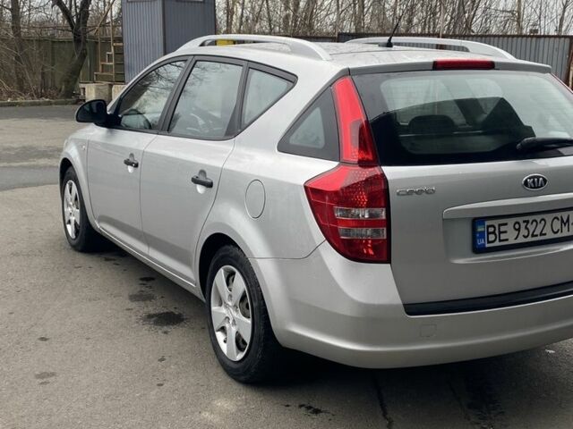 Серый Киа Сид, объемом двигателя 1.4 л и пробегом 227 тыс. км за 5300 $, фото 6 на Automoto.ua