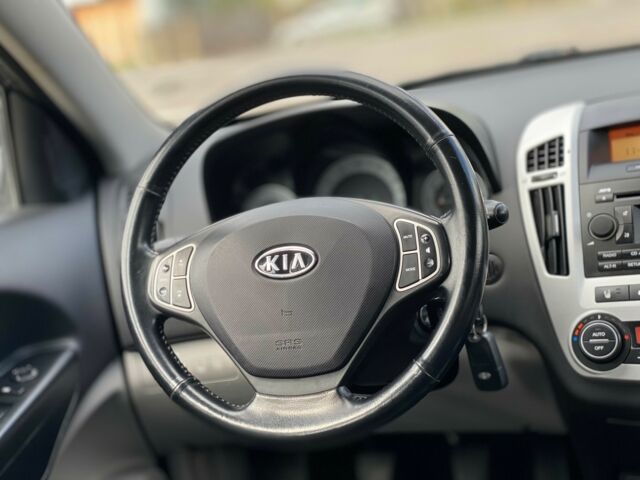 Серый Киа Сид, объемом двигателя 1.6 л и пробегом 265 тыс. км за 6199 $, фото 8 на Automoto.ua