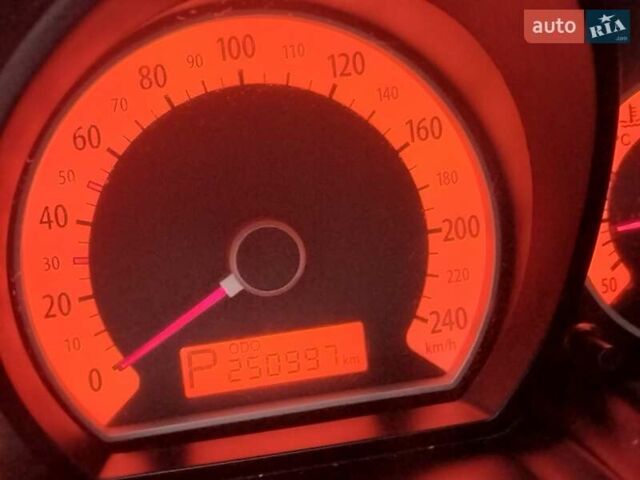 Серый Киа Сид, объемом двигателя 1.59 л и пробегом 250 тыс. км за 5400 $, фото 1 на Automoto.ua