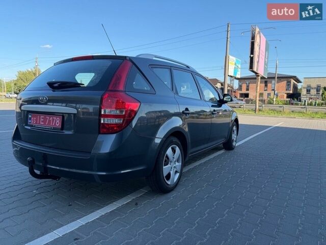 Серый Киа Сид, объемом двигателя 1.6 л и пробегом 218 тыс. км за 6250 $, фото 7 на Automoto.ua