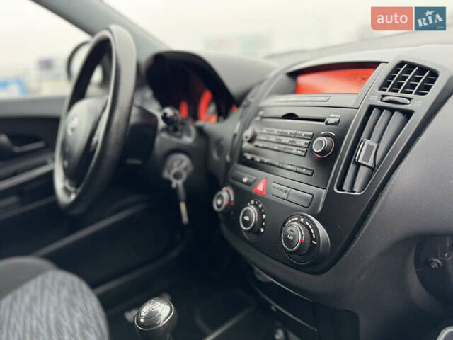 Серый Киа Сид, объемом двигателя 1.6 л и пробегом 216 тыс. км за 7300 $, фото 78 на Automoto.ua