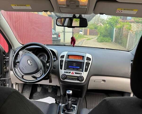 Сірий Кіа Сід, об'ємом двигуна 1.59 л та пробігом 230 тис. км за 6199 $, фото 5 на Automoto.ua