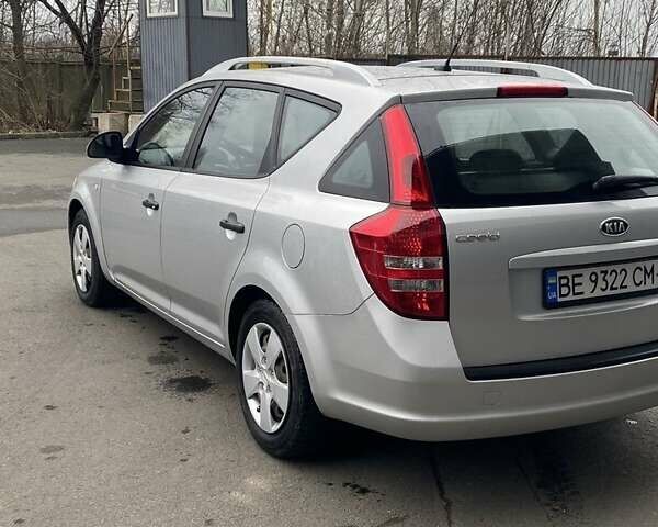 Серый Киа Сид, объемом двигателя 1.4 л и пробегом 227 тыс. км за 5300 $, фото 6 на Automoto.ua