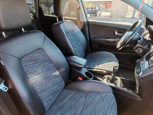 Сірий Кіа Сід, об'ємом двигуна 1.6 л та пробігом 219 тис. км за 6000 $, фото 18 на Automoto.ua