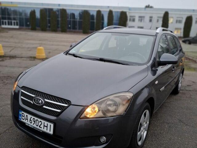 Серый Киа Сид, объемом двигателя 1.4 л и пробегом 228 тыс. км за 6200 $, фото 7 на Automoto.ua