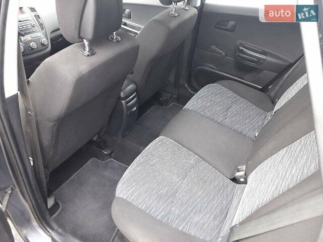 Серый Киа Сид, объемом двигателя 1.6 л и пробегом 286 тыс. км за 5300 $, фото 8 на Automoto.ua