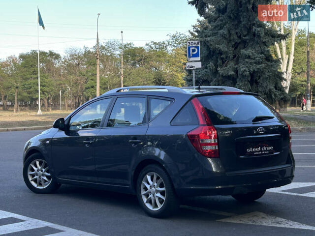 Сірий Кіа Сід, об'ємом двигуна 1.58 л та пробігом 266 тис. км за 6499 $, фото 2 на Automoto.ua