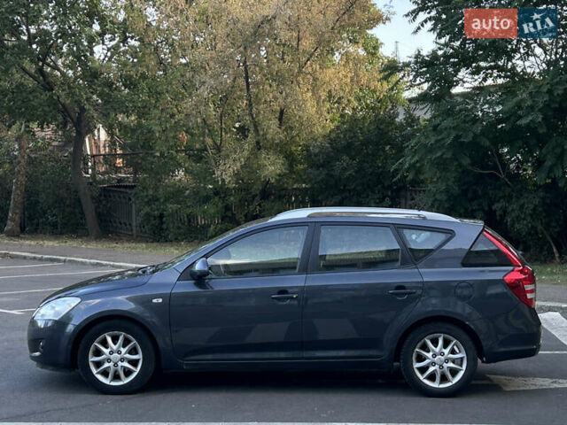 Сірий Кіа Сід, об'ємом двигуна 1.58 л та пробігом 266 тис. км за 6499 $, фото 1 на Automoto.ua
