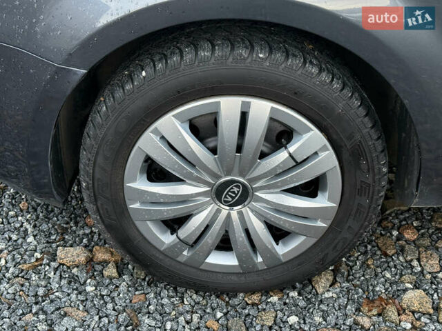 Сірий Кіа Сід, об'ємом двигуна 1.58 л та пробігом 346 тис. км за 5200 $, фото 7 на Automoto.ua