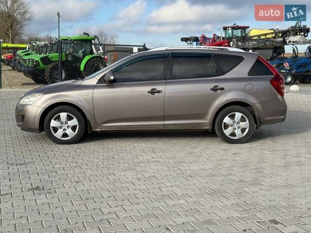 Серый Киа Сид, объемом двигателя 1.6 л и пробегом 247 тыс. км за 5999 $, фото 2 на Automoto.ua