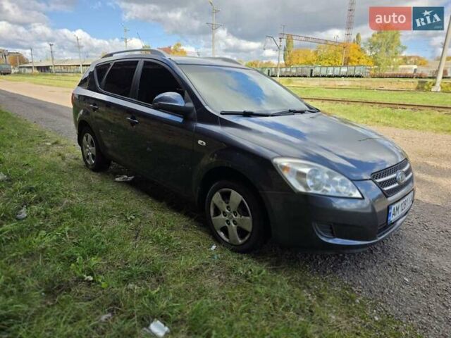 Серый Киа Сид, объемом двигателя 1.58 л и пробегом 246 тыс. км за 5300 $, фото 7 на Automoto.ua