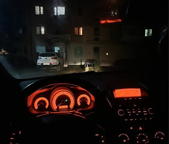 Серый Киа Сид, объемом двигателя 1.4 л и пробегом 258 тыс. км за 4599 $, фото 7 на Automoto.ua