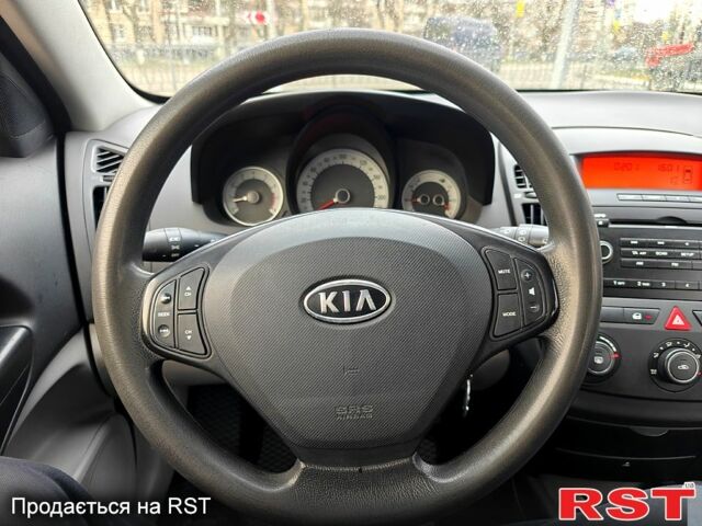 Сірий Кіа Сід, об'ємом двигуна 1.6 л та пробігом 250 тис. км за 5600 $, фото 12 на Automoto.ua