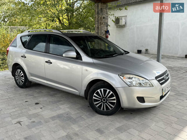 Серый Киа Сид, объемом двигателя 1.59 л и пробегом 186 тыс. км за 5599 $, фото 4 на Automoto.ua