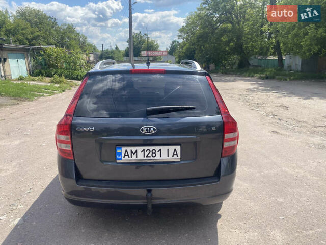 Серый Киа Сид, объемом двигателя 1.6 л и пробегом 246 тыс. км за 5500 $, фото 1 на Automoto.ua