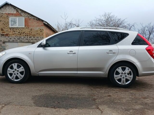 Сірий Кіа Сід, об'ємом двигуна 0 л та пробігом 217 тис. км за 5700 $, фото 1 на Automoto.ua