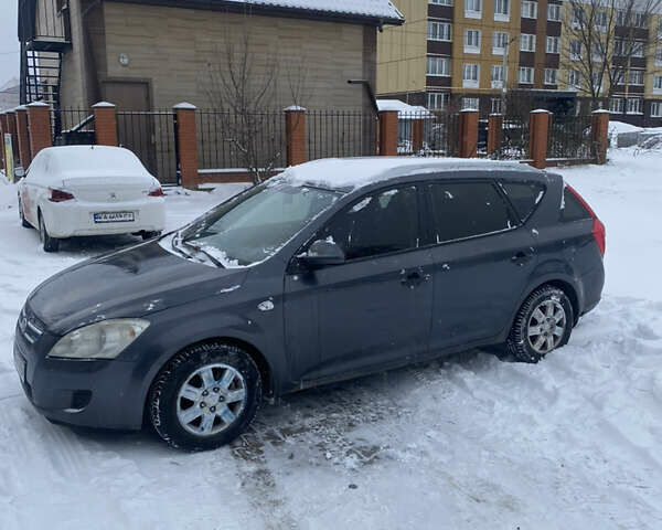 Сірий Кіа Сід, об'ємом двигуна 1.6 л та пробігом 260 тис. км за 3499 $, фото 7 на Automoto.ua