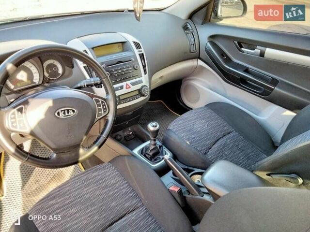 Серый Киа Сид, объемом двигателя 1.6 л и пробегом 197 тыс. км за 6300 $, фото 4 на Automoto.ua