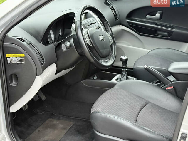 Серый Киа Сид, объемом двигателя 1.59 л и пробегом 223 тыс. км за 6000 $, фото 14 на Automoto.ua