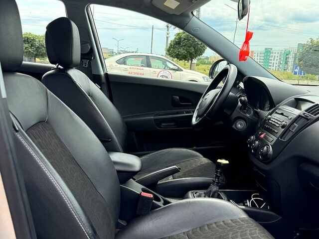 Серый Киа Сид, объемом двигателя 2 л и пробегом 181 тыс. км за 6300 $, фото 3 на Automoto.ua