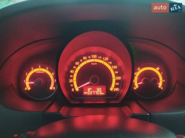 Серый Киа Сид, объемом двигателя 1.4 л и пробегом 227 тыс. км за 5800 $, фото 22 на Automoto.ua