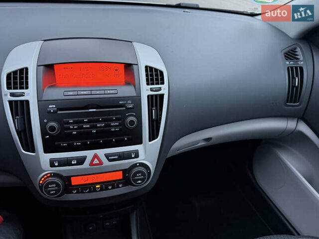 Серый Киа Сид, объемом двигателя 1.4 л и пробегом 143 тыс. км за 6500 $, фото 29 на Automoto.ua