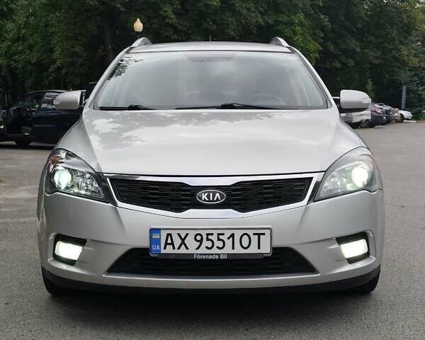 Сірий Кіа Сід, об'ємом двигуна 1.58 л та пробігом 240 тис. км за 6850 $, фото 13 на Automoto.ua