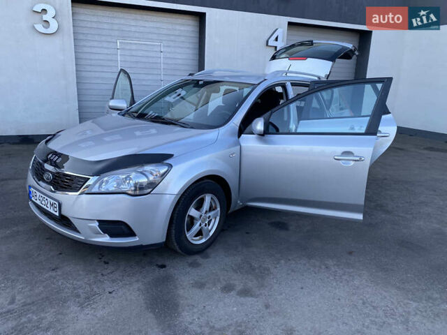 Серый Киа Сид, объемом двигателя 1.59 л и пробегом 207 тыс. км за 6499 $, фото 10 на Automoto.ua