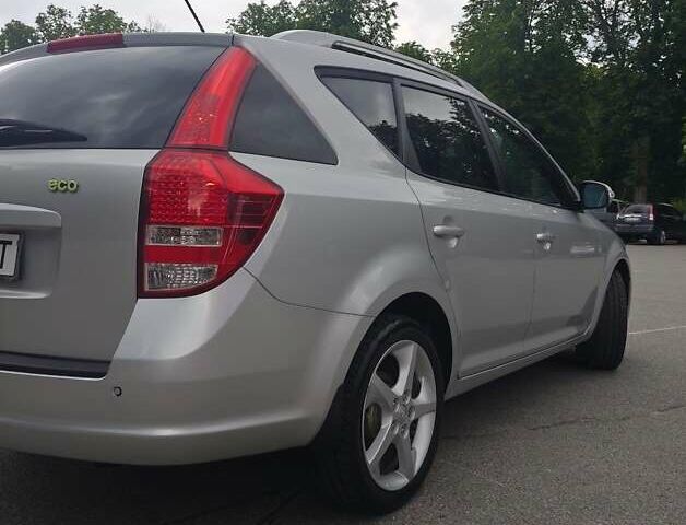 Сірий Кіа Сід, об'ємом двигуна 1.58 л та пробігом 240 тис. км за 6850 $, фото 5 на Automoto.ua