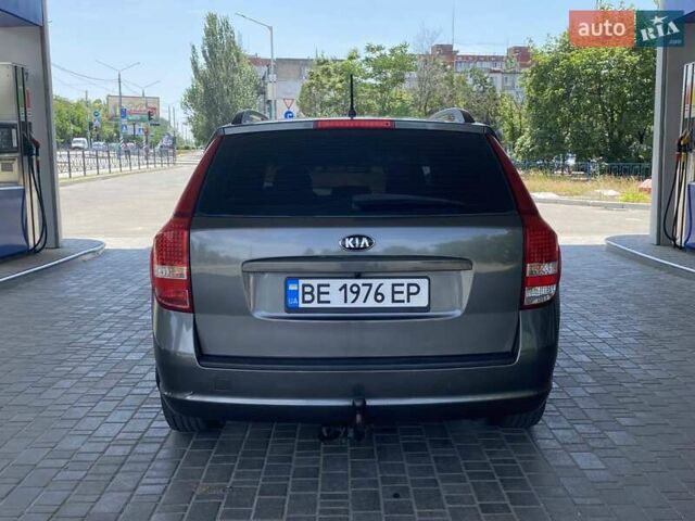 Серый Киа Сид, объемом двигателя 1.58 л и пробегом 331 тыс. км за 5999 $, фото 12 на Automoto.ua