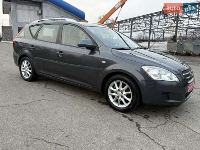 Сірий Кіа Сід, об'ємом двигуна 1.6 л та пробігом 180 тис. км за 5999 $, фото 8 на Automoto.ua