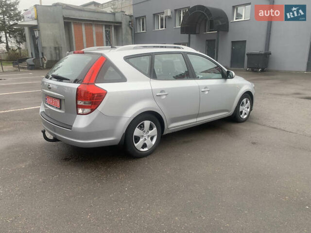 Серый Киа Сид, объемом двигателя 1.6 л и пробегом 232 тыс. км за 6200 $, фото 4 на Automoto.ua