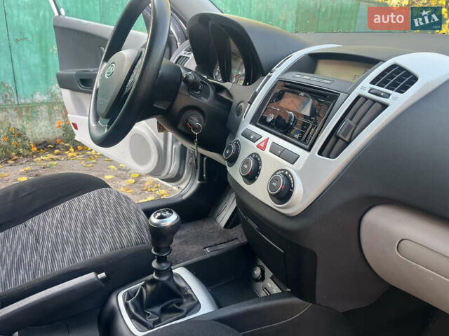 Кіа Сід 2009 у Ахтырке на Automoto.ua Сірий Кіа Сід, об'ємом двигуна 1.6 л та пробігом 226 тис. км за 6445 $, фото 50 на Automoto.ua
