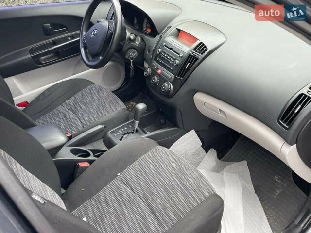 Кіа Сід 2009 у Львові на Automoto.ua Сірий Кіа Сід, об'ємом двигуна 1.59 л та пробігом 129 тис. км за 2999 $, фото 8 на Automoto.ua