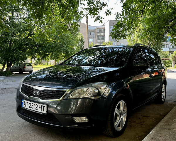 Серый Киа Сид, объемом двигателя 1.4 л и пробегом 204 тыс. км за 6700 $, фото 7 на Automoto.ua