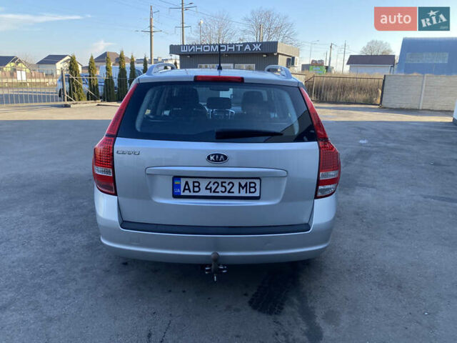 Серый Киа Сид, объемом двигателя 1.59 л и пробегом 207 тыс. км за 6499 $, фото 4 на Automoto.ua