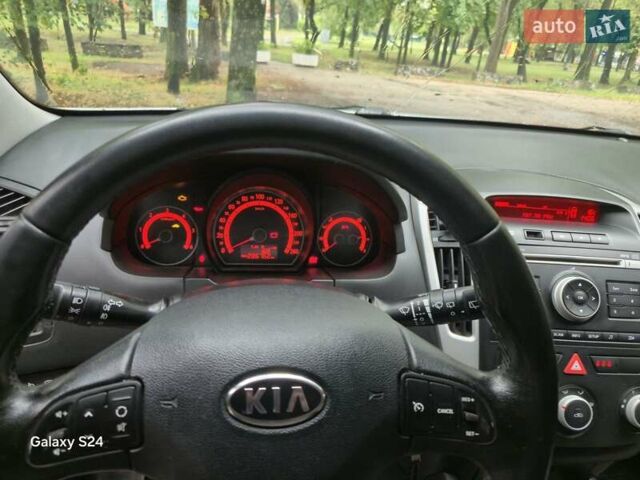 Серый Киа Сид, объемом двигателя 1.58 л и пробегом 287 тыс. км за 7100 $, фото 1 на Automoto.ua