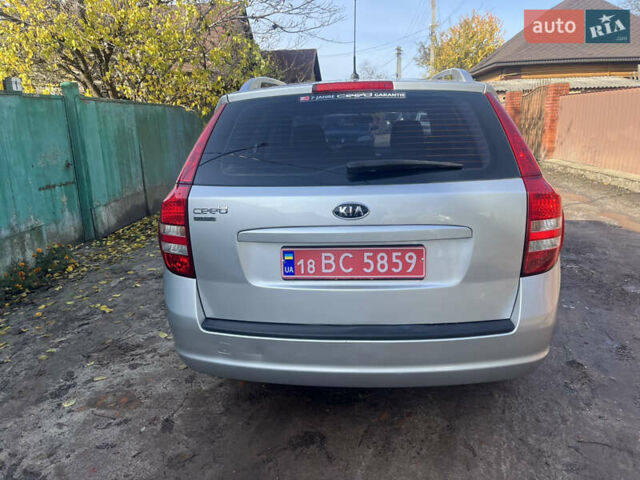 Кіа Сід 2009 у Ахтырке на Automoto.ua Сірий Кіа Сід, об'ємом двигуна 1.6 л та пробігом 226 тис. км за 6445 $, фото 14 на Automoto.ua